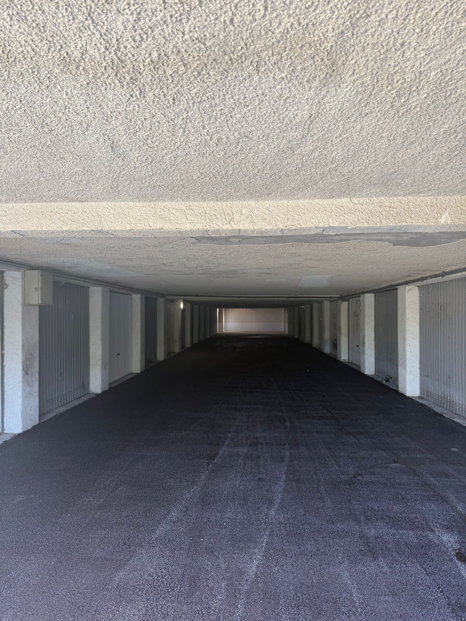 Réfection d'un parking couvert de copropriété avec boxes et garages